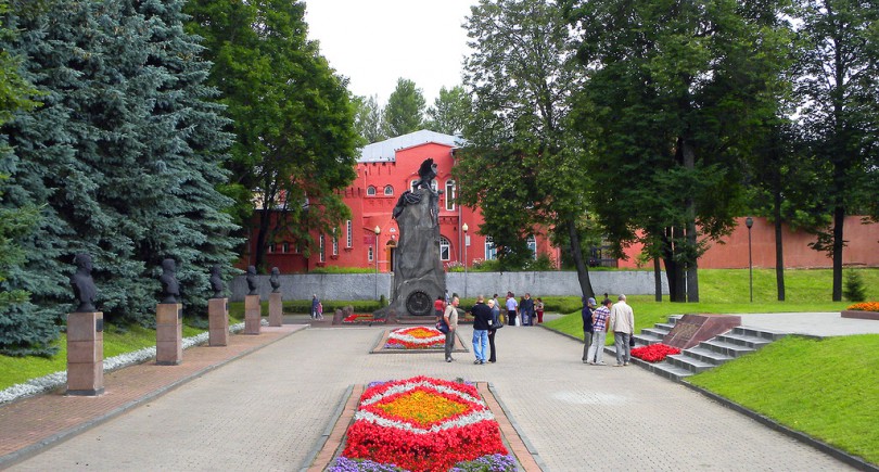 сквер памяти героев Смоленск