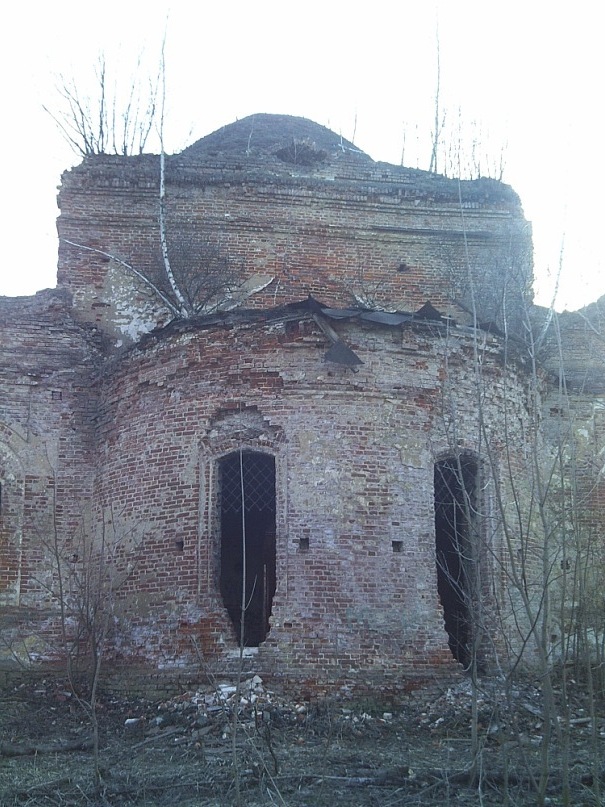 церковь XII века в деревне Михновка