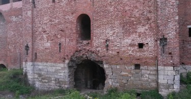 Смоленская крепостная стена разрушается