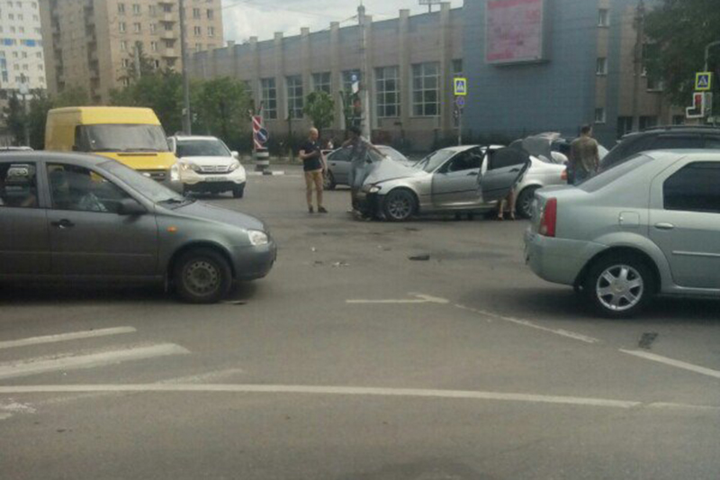 В Смоленске в аварии с маршруткой пострадали 8 человек
