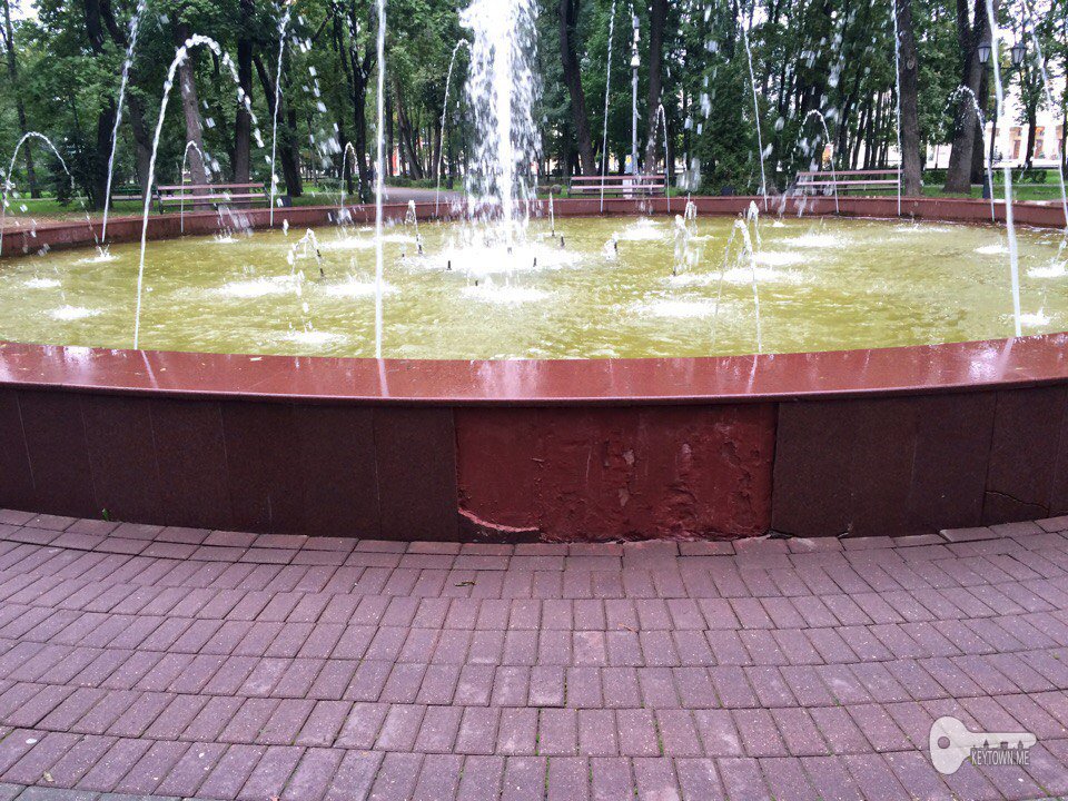 фонтан в центре смоленска