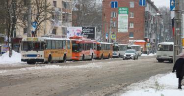 В Смоленске парализовано движение троллейбусов