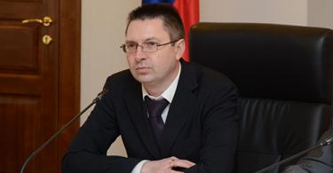 дмитрий шалаев снова стал начальников юридического департамента смоленской области