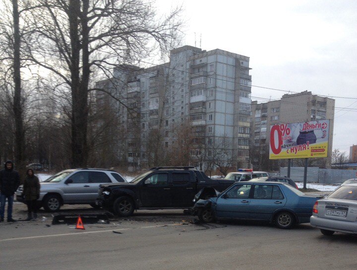 Авария на улице Нахимова в Смоленске